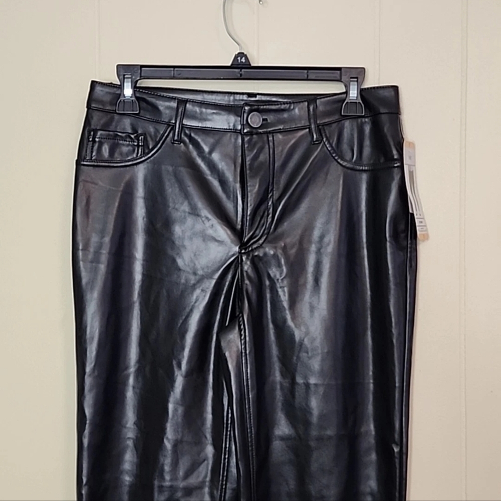 Joie Limited Edition women's faux leather straight leg pant in black, size 2, - Picture 10 of 16